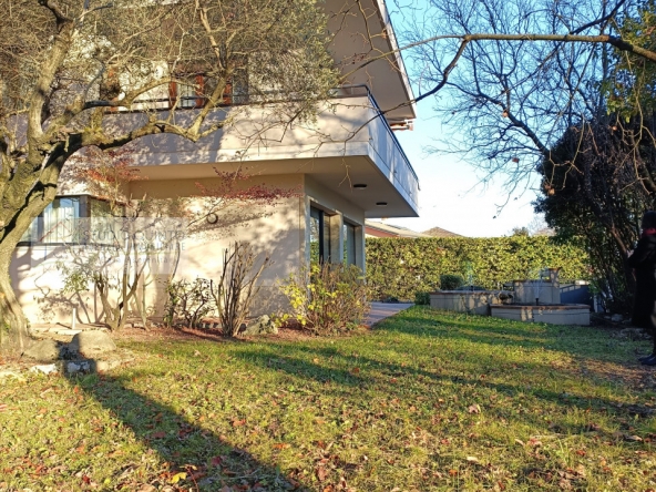 000__quinto-villa-giardino-duelivelli-trecamere-taverna-terrazza-garage__1_wmk_0