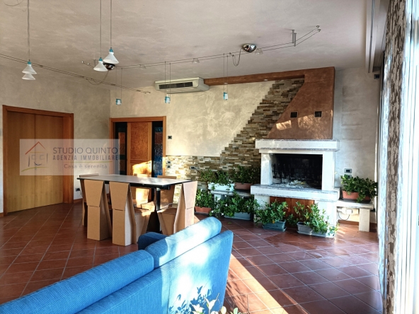 009__quinto-villa-giardino-duelivelli-trecamere-taverna-terrazza-garage__10_wmk_0