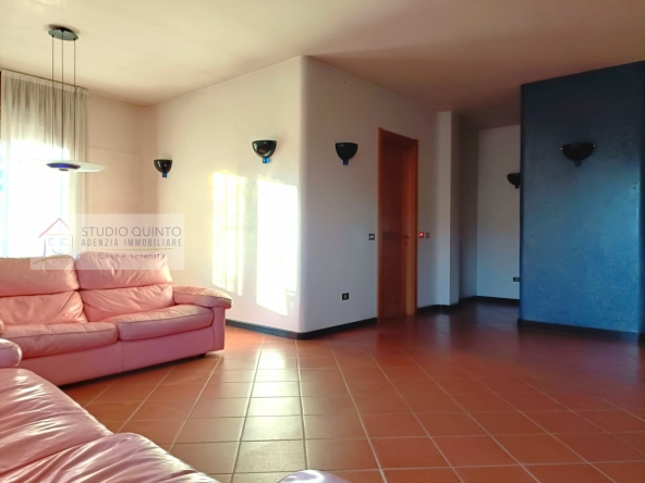 011__quinto-villa-giardino-duelivelli-trecamere-taverna-terrazza-garage__12_wmk_0