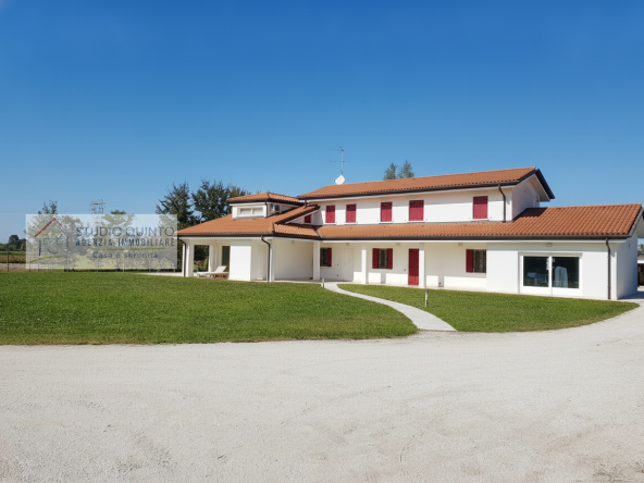 003__villasingola-giardino-piscina-laghetto-garage__4_wmk_0