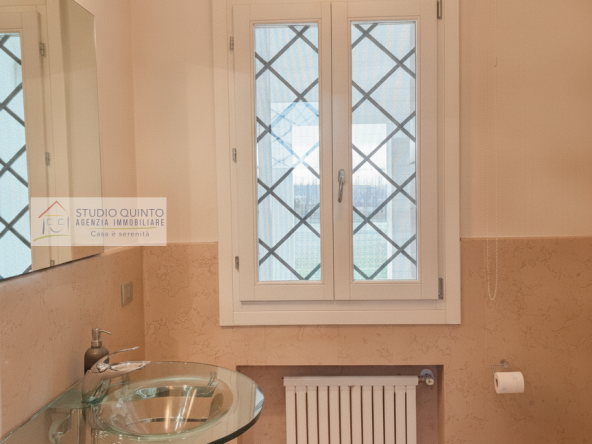 037__villasingola-giardino-piscina-laghetto-garage__38_wmk_0