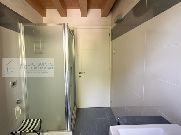 045__villabifamiliare-moderna-quattrocamere-scopertoprivato__46_wmk_0