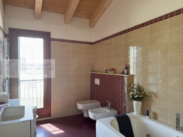 046__villabifamiliare-moderna-quattrocamere-scopertoprivato__47_wmk_0