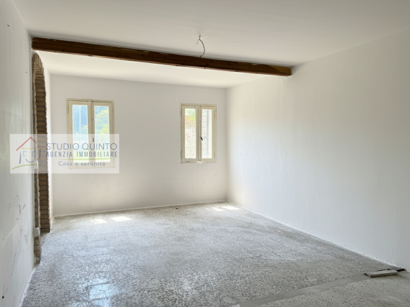012__rusticocentrale-duelivelli-giardino-garage-badoere__13_wmk_0