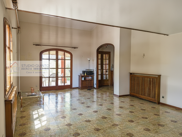 021__villasingola-duelivelli-giardino-garage-treviso__22_wmk_0