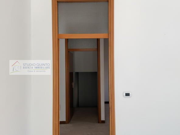 004__localedirezioanale-frontestrada-parcheggio-quintoditreviso__5_wmk_0