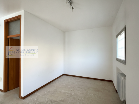 008__localedirezioanale-frontestrada-parcheggio-quintoditreviso__9_wmk_0