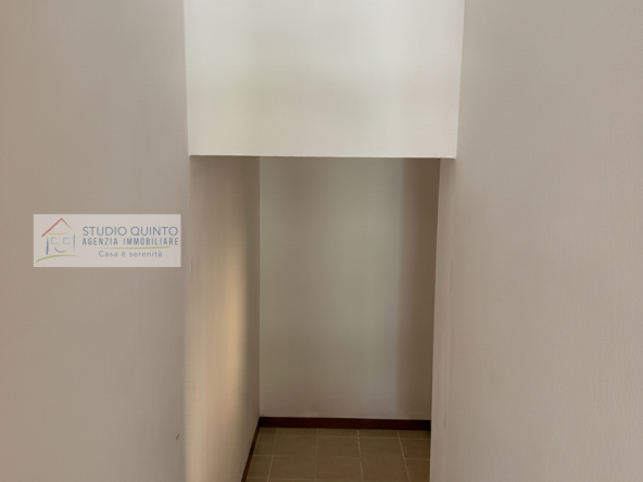 009__localedirezioanale-frontestrada-parcheggio-quintoditreviso__10_wmk_0