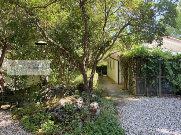 006__bifamiliare-giardino-bosco-laghetto-comfort__7_wmk_0