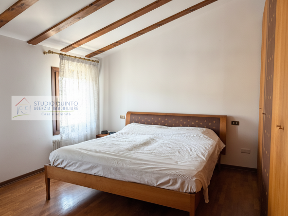 027__bifamiliare-giardino-bosco-laghetto-comfort__28_wmk_0