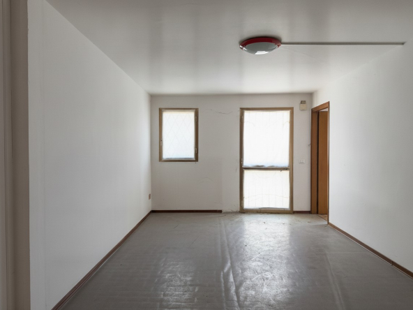 ufficio-negozio-parcheggio-direzionale-commerciale (11)