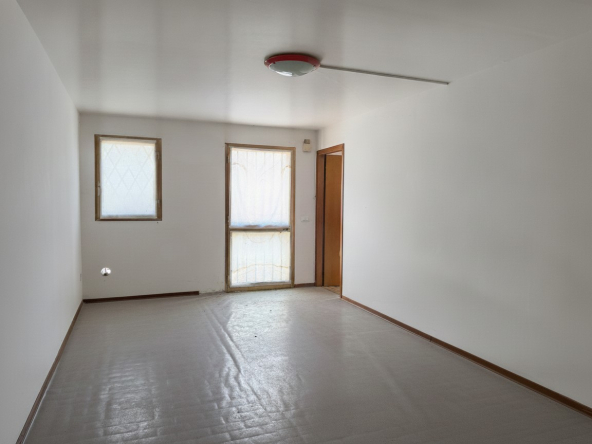 ufficio-negozio-parcheggio-direzionale-commerciale (12)