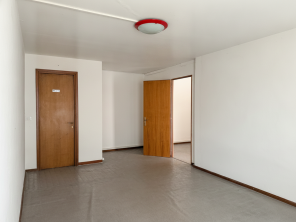 ufficio-negozio-parcheggio-direzionale-commerciale (14)