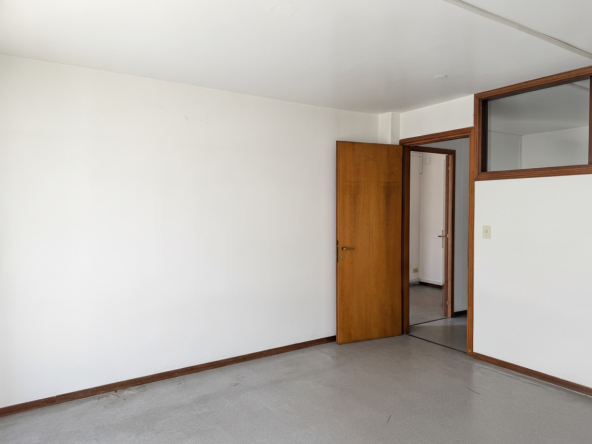 ufficio-negozio-parcheggio-direzionale-commerciale (18)