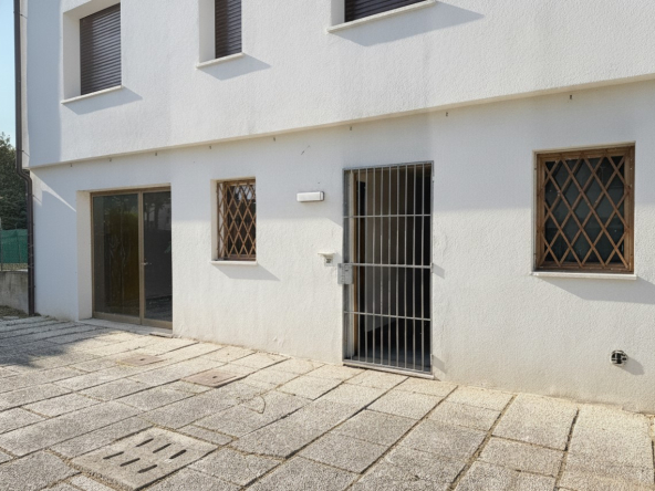 ufficio-negozio-parcheggio-direzionale-commerciale (2)